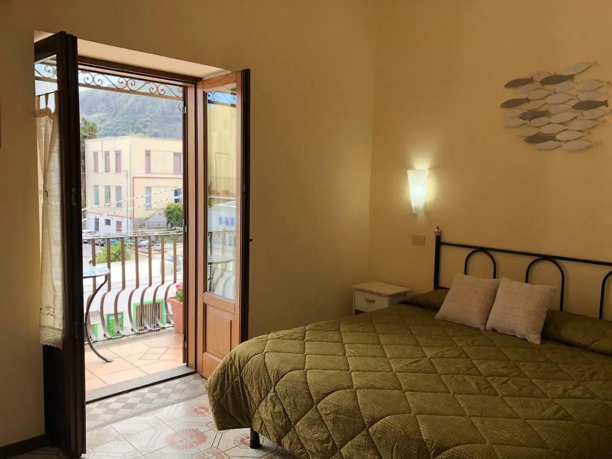 Bed & Breakfast Diana Brown B&B Affittacamere Lipari  Italy