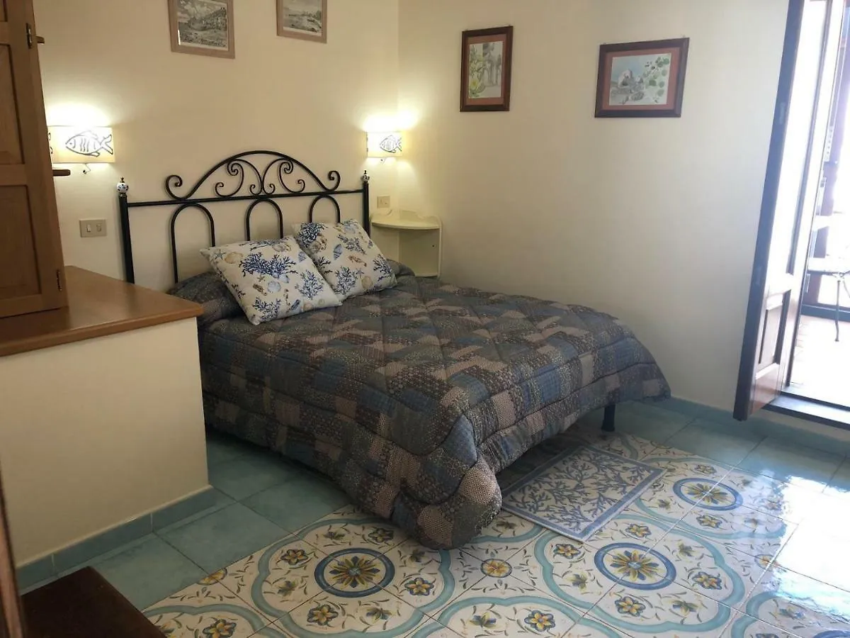 Diana Brown B&B Affittacamere Lipari  Couette-café Lipari (Isola Lipari)