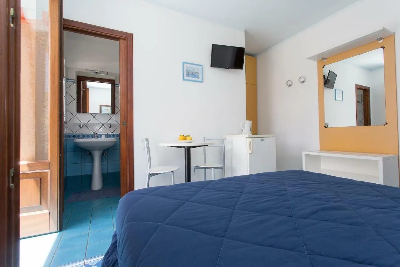 Diana Brown B&B Affittacamere 리파리
