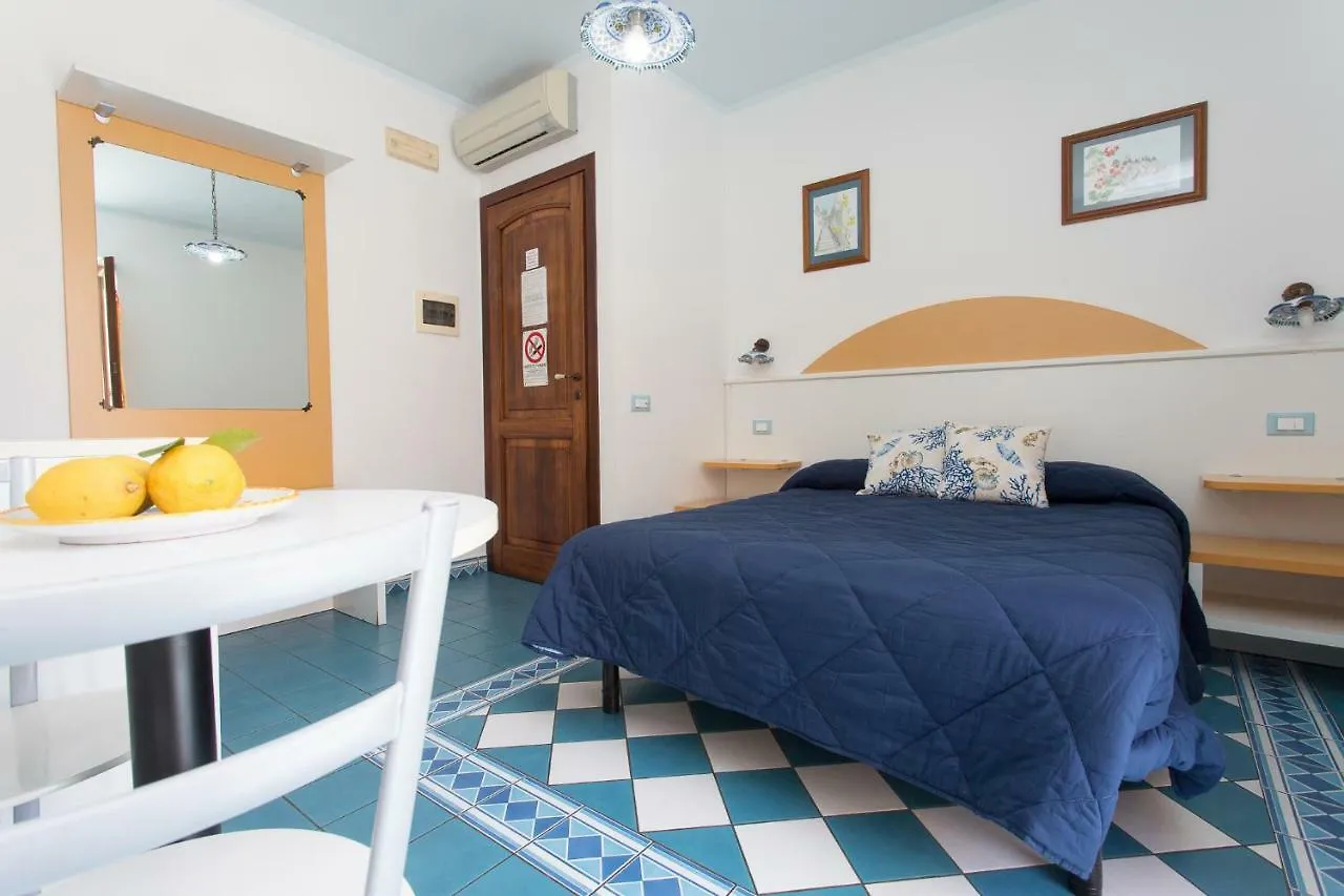 Couette-café Diana Brown B&B Affittacamere Lipari